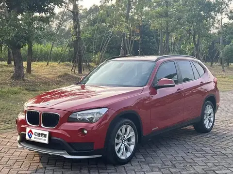 BMW X1 2014 sПривод18i Fashion