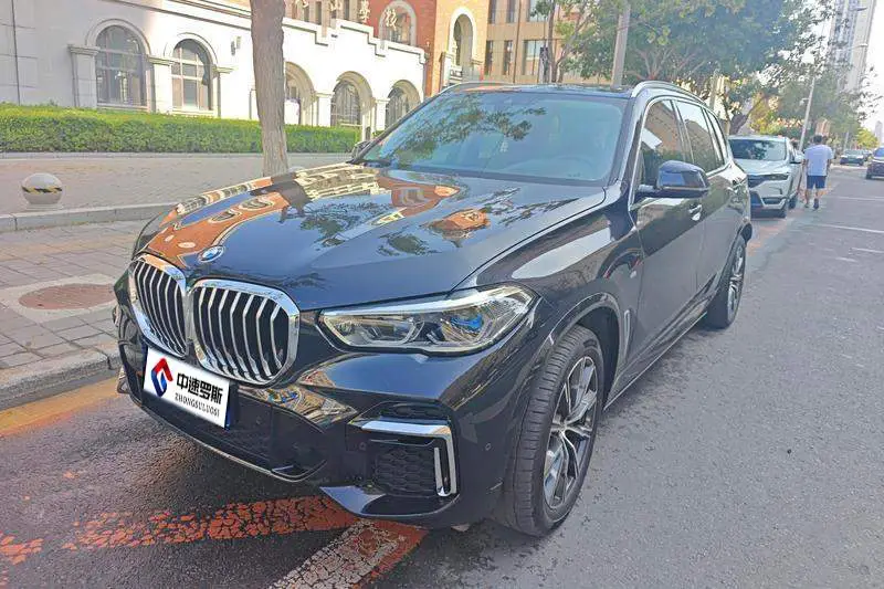 BMW X5 2022 xDrive 30Li Premium M Sport Package