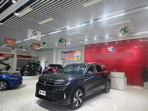 Tour 2023 380TSI 4WD R-Line Tour Edition
