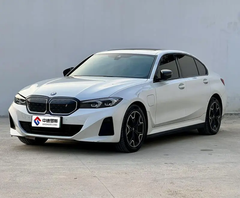 BMW i3 2023 eDrive 40 L Night Edition