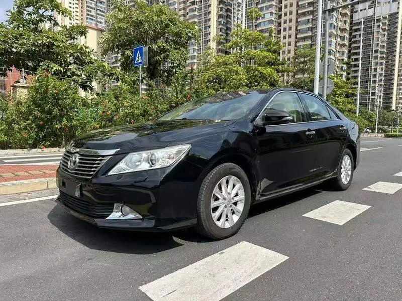Camry 2012 2.5G Deluxe Edition