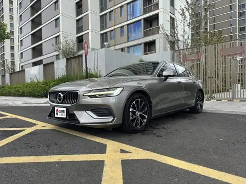 Volvo S60 2022 B4 Zhiyi Luxury Edition