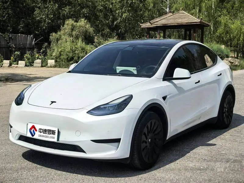 الطراز Y 2022 facelifted rear-wheel drive version