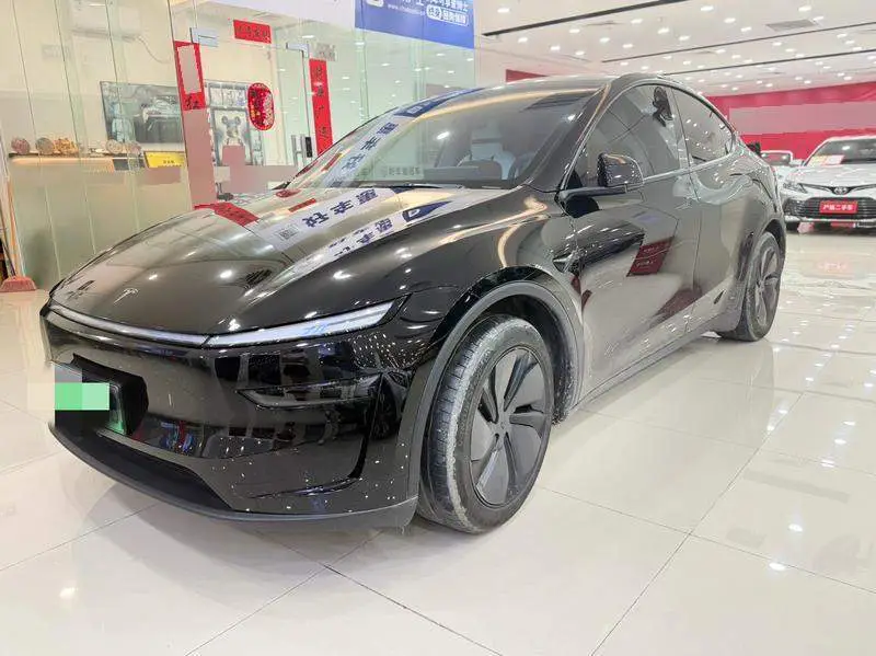Model Y 2025 Facelift Long Range All-Wheel Drive Version