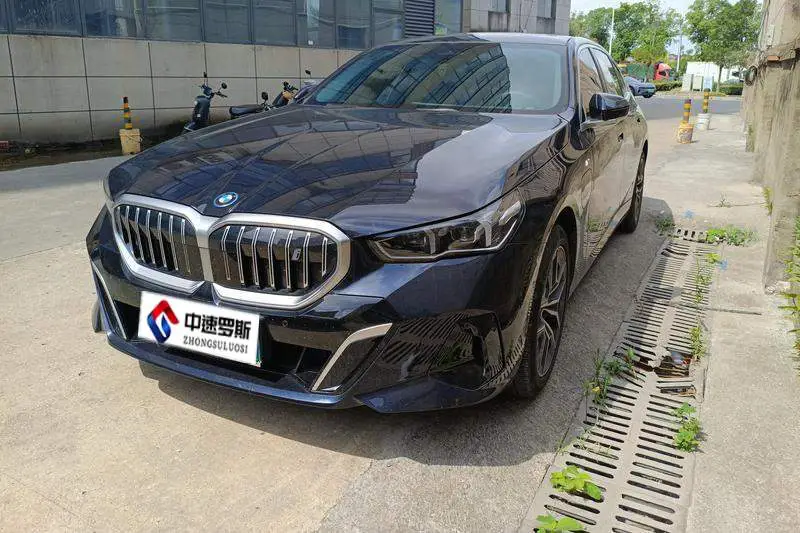 BMW i5 2024 eDrive 35L M Sport Package