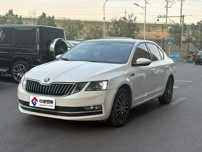 Octavia 2018 TSI230 DSG Luxury Edition