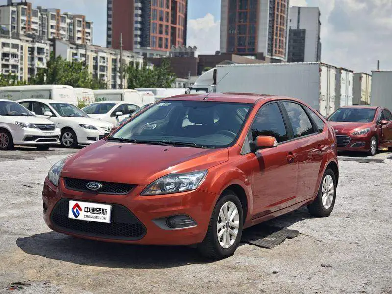 Fox 2013 Hatchback Classic 1.8L Manual Basic Model