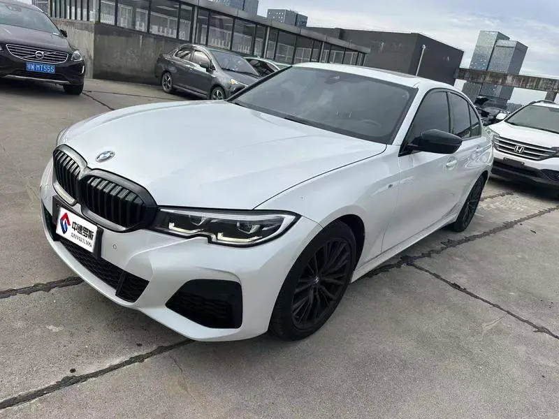 BMW 3 Series 2021 facelift 330i M Sport Night Edition
