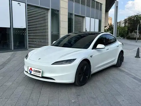 الطراز 3 2023 rear-wheel drive version