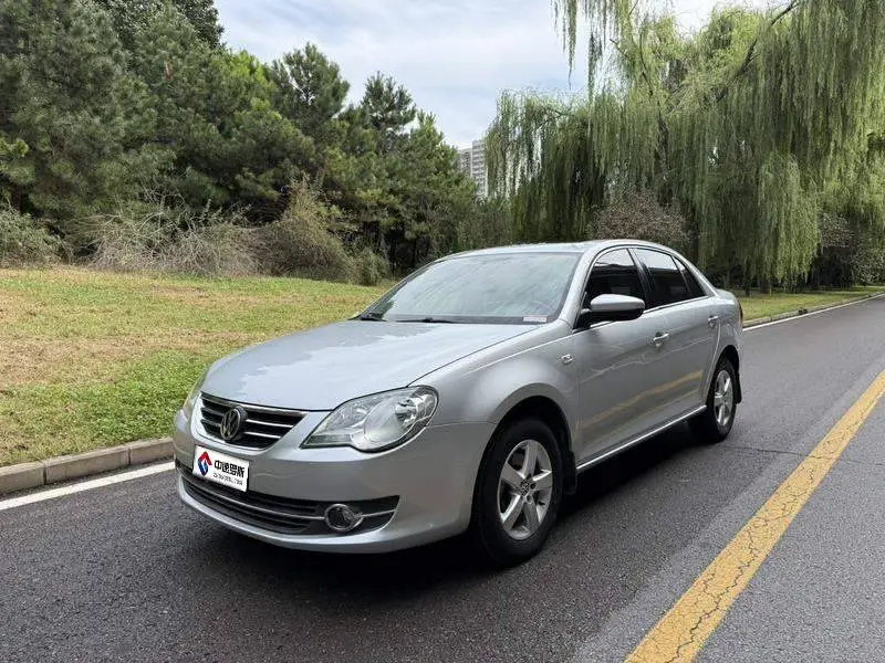 Bora 2011 1.6L Automatic Comfort