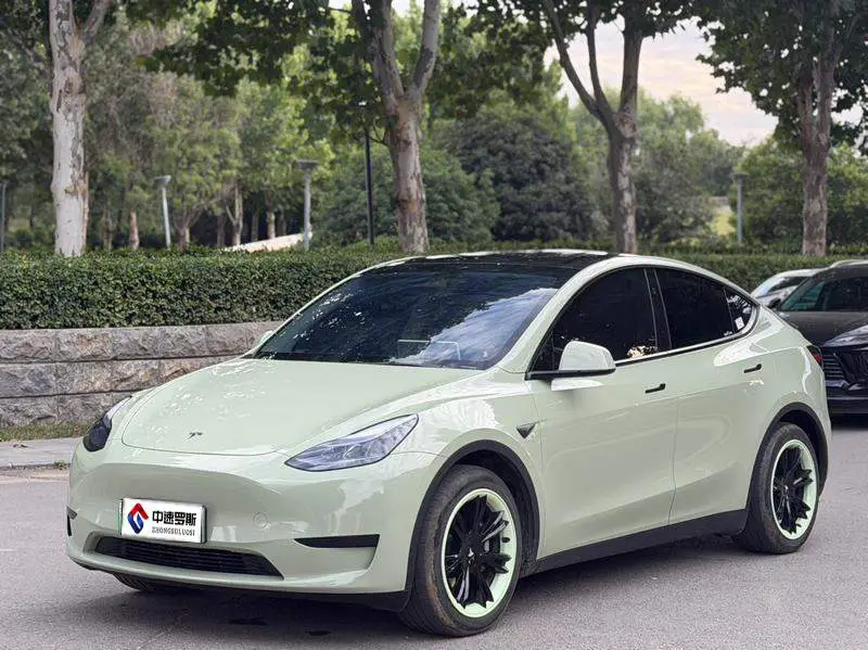Modelo Y 2024 rear-wheel drive version