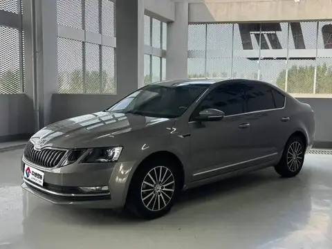 Octavia 2018 1.6L Automatic Luxury Edition