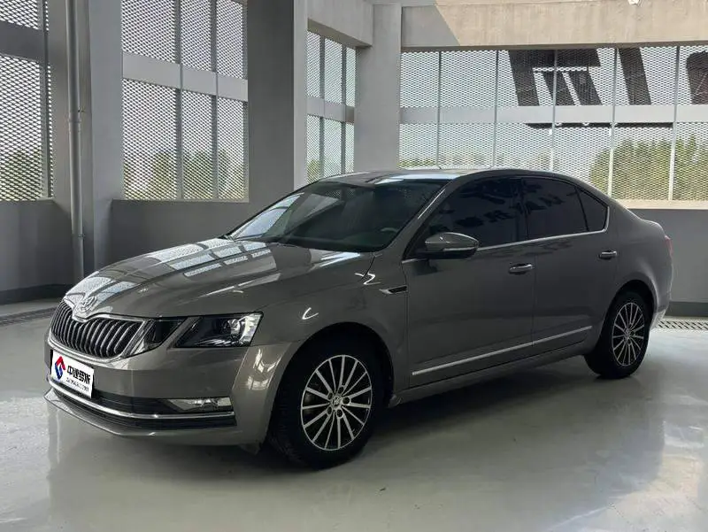 Octavia 2018 1.6L Automatic Luxury Edition