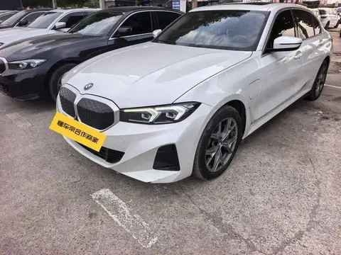 BMW i3 2025 eDrive 35 L