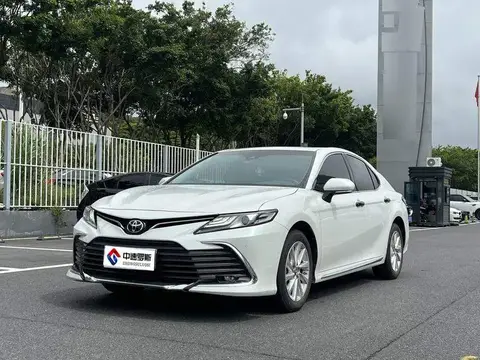 Camry 2023 2.0G Deluxe Edition