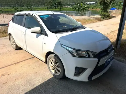 YARiS L 2014 1.3E Automatic Charm Edition