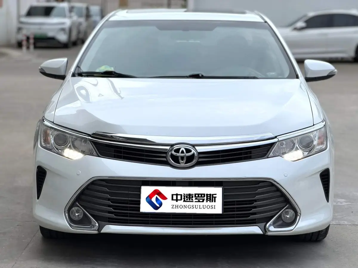 Camry 2015 2.0G Deluxe Edition