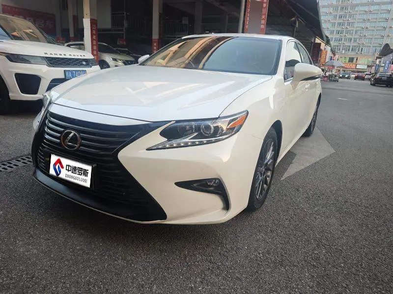 Lexus ES 2017 200 30th Anniversary Edition