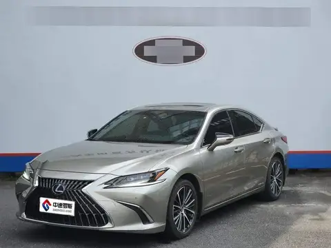 Lexus ES 2022 300h Premium Edition