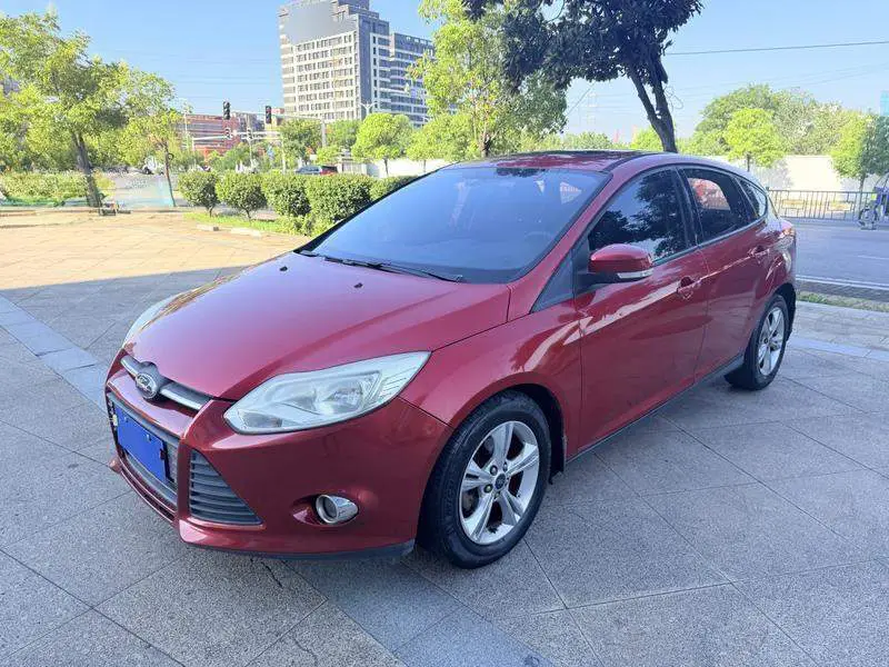 Fox 2012 Hatchback 1.6L Automatic Fashion Edition