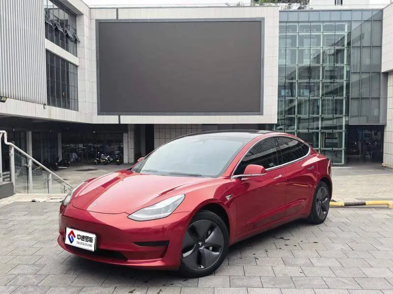 Model 3 2019 Standard Range RWD Upgraded Edition