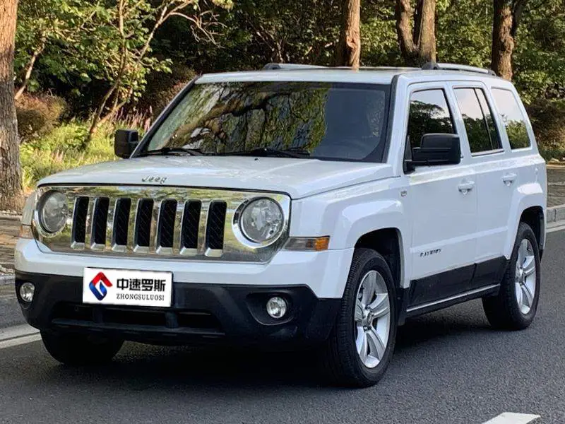 Freelancer 2014 2.4L Luxury Navigation Edition