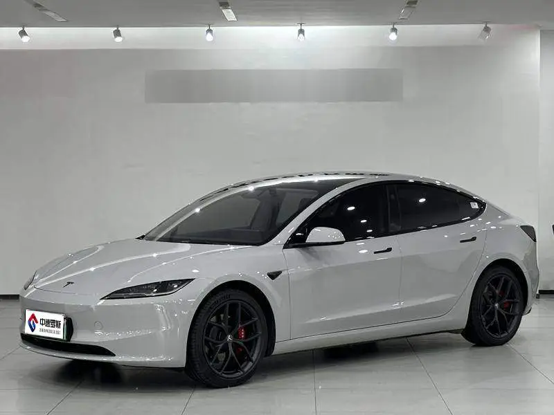 Model 3 2025 facelifted rear-wheel drive version