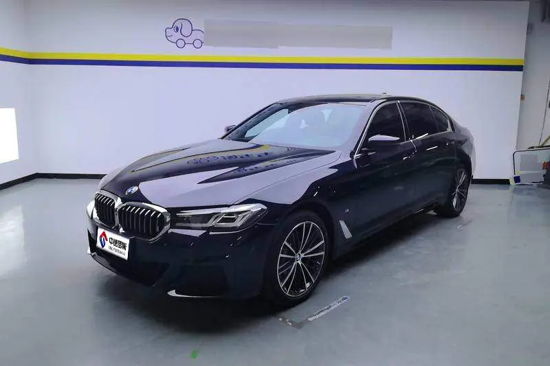 BMW 5 Serie 2022 530Li facelift, leading M sports package