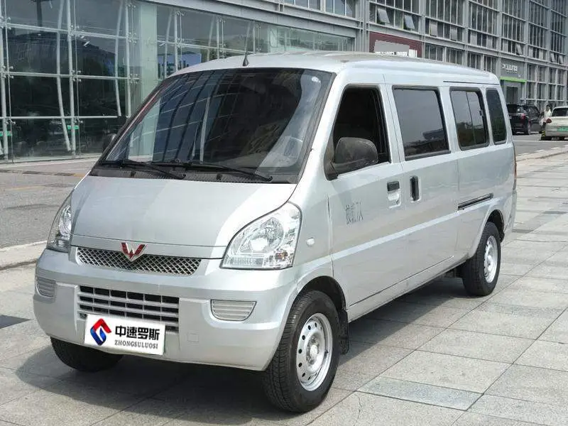 Wuling Rongguang EV 2020 Passenger Car Basic Model 7 Seaters 300KM