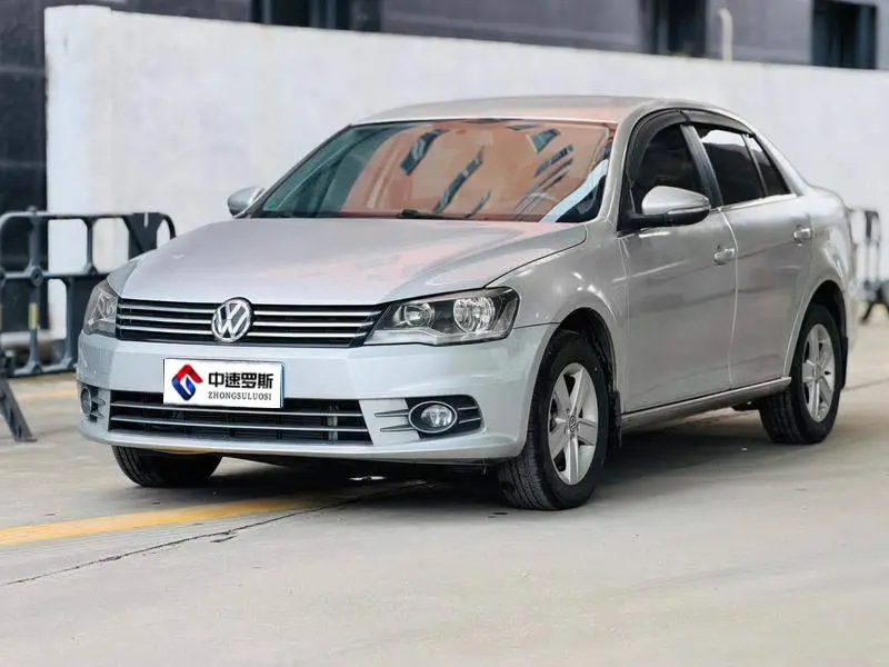 Bora 2013 1.6L Automatic Fashion Model