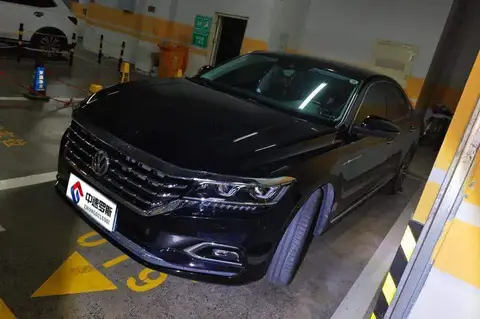 Passat 2019 330TSI Premium Edition National V