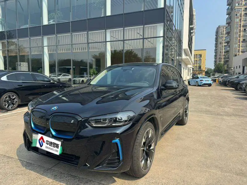 BMW iX3 2022 Pioneer