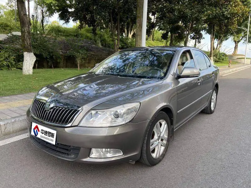 Octavia 2013 1.6L Automatic Yijun Edition