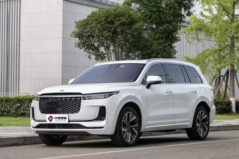 Ideal ONE 2021 Extended Range 6-seater Edition