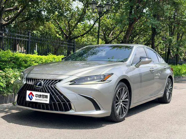 Lexus ES 2021 300h Premium Edition