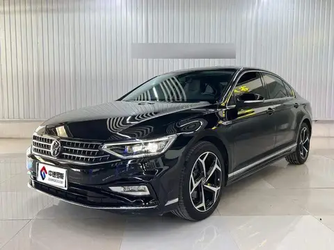 Magotan 2024 2 million units of 330TSI DSG luxury model