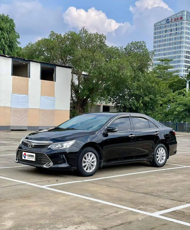 Camry 2015 2.0G Leading Edition