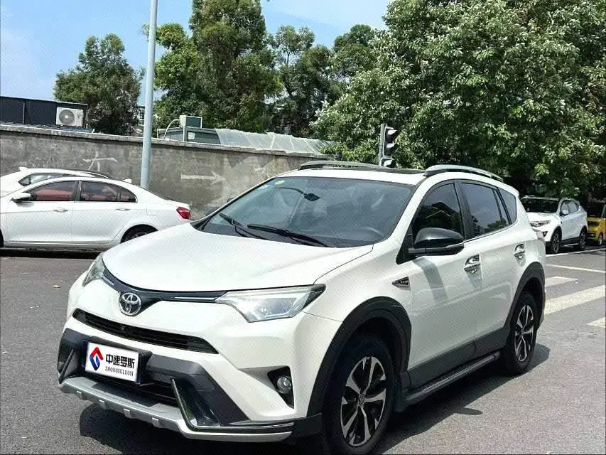RAV4 Rongfang 2018 2.0L CVT 2WD Fashion X Edition