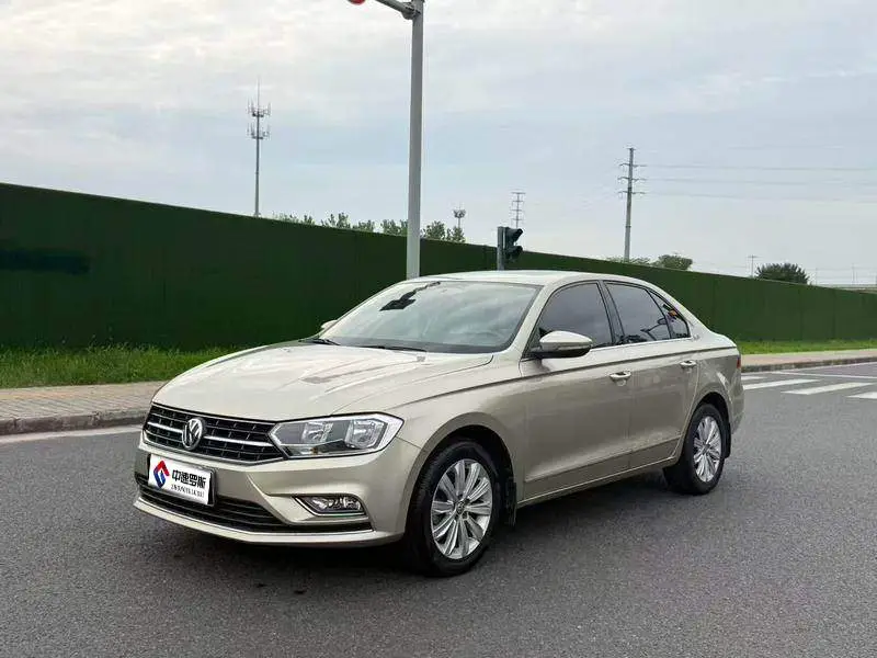 Bora 2017 1.6L Automatic Comfort