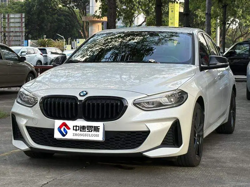 BMW 1 Series 2023 125i M Sport Night Edition