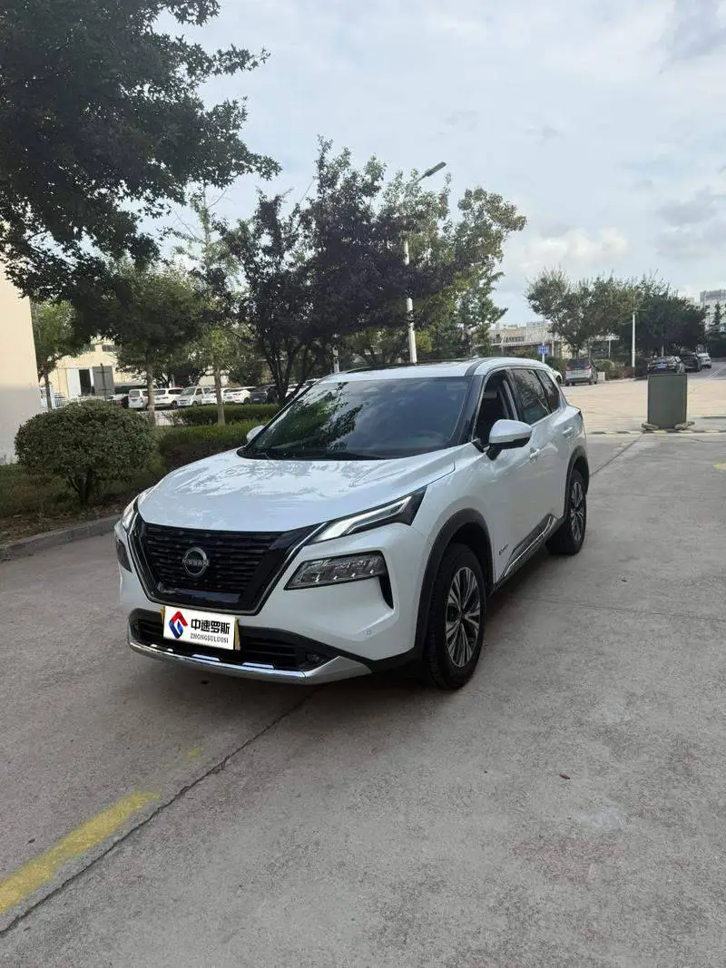 X-Trail 2023 e-POWER Super Hybrid Dual Motor Four-wheel Drive Luxury Edition