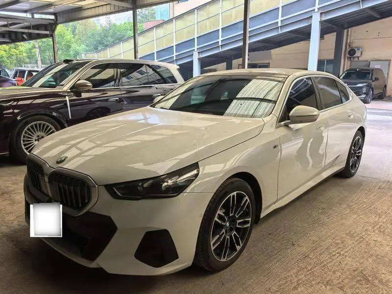 BMW 5 ซีรีส์ 2025 530Li Leading M Sport Package