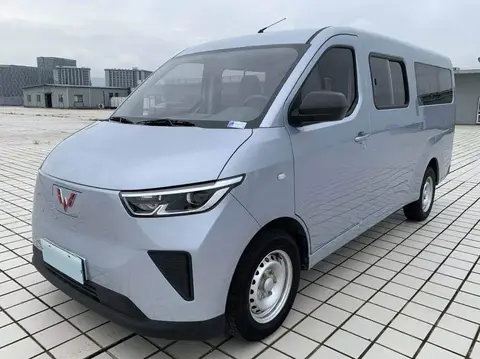 Wuling Yangguang 2024 300KM Comfort Bus Version 75kW