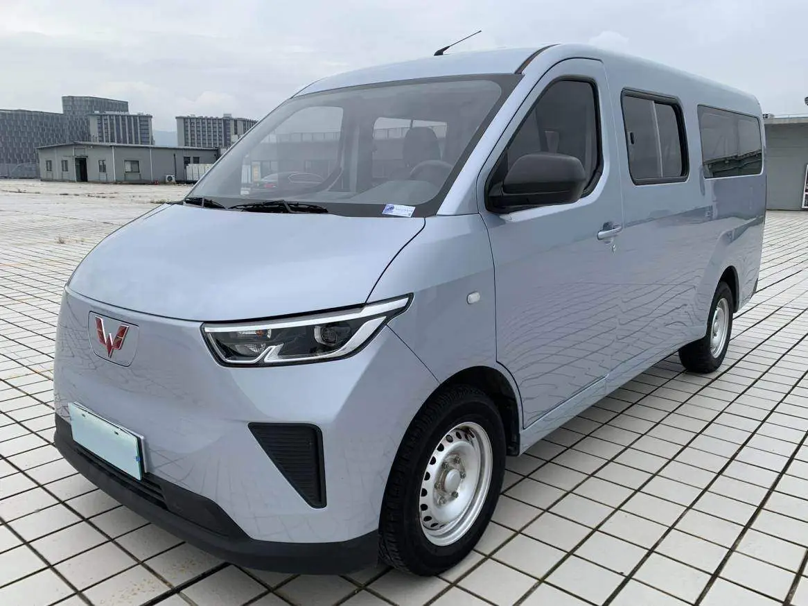 Wuling Yangguang 2024 300KM Comfort Bus Version 75kW