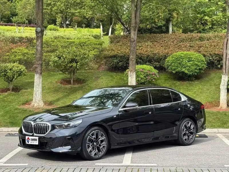 BMW 5 Series 2025 530Li Premium M Sport Package