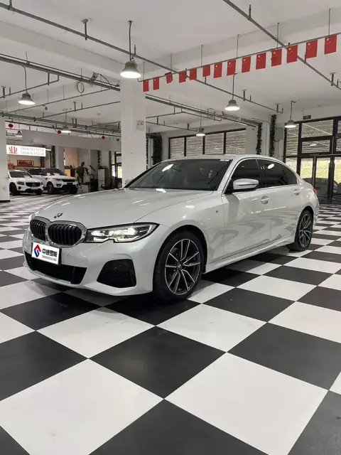 BMW 3 السلسلة 2022 facelift 320Li M Sport Package