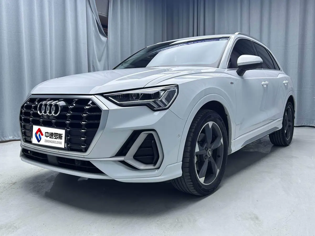 Audi Q3 2022 35 TFSI Stylish and Dynamic