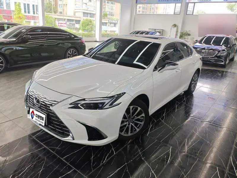 Lexus ES 2025 200 Premium Edition