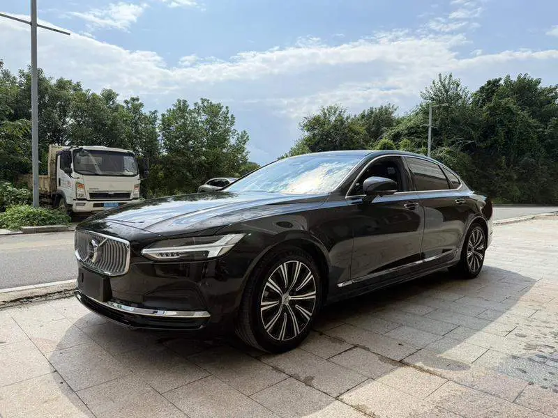 Volvo S90 2022 B5 Zhiyi Luxury Edition