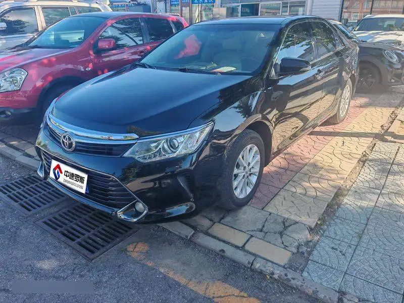Camry 2016 2.0G 10th Anniversary Leading Edition